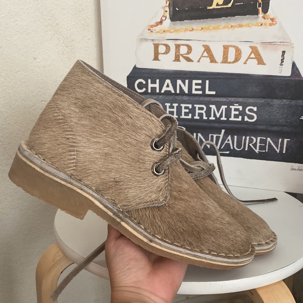 🤍🤎UWEZO calf hair boots 🤎🤍Size 8 - Picture 14 of 14